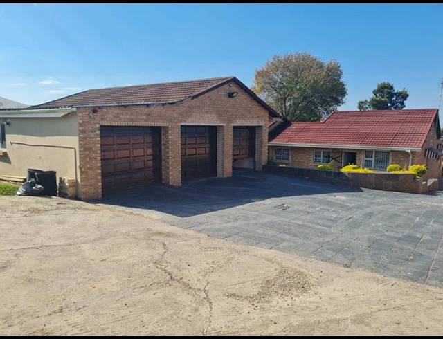 6 BEDROOM HOUSE FOR SALE IN SOUTHERNWOOD